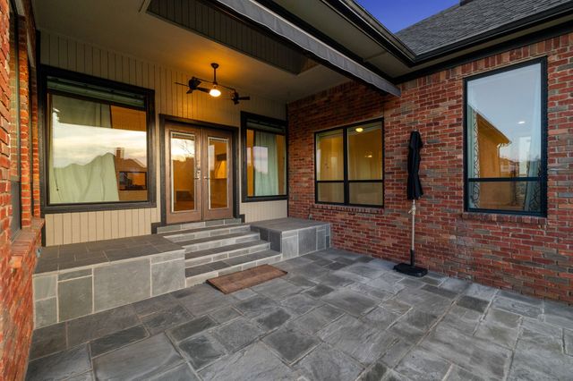 2636 Brookside Drive, Irving, TX 75063