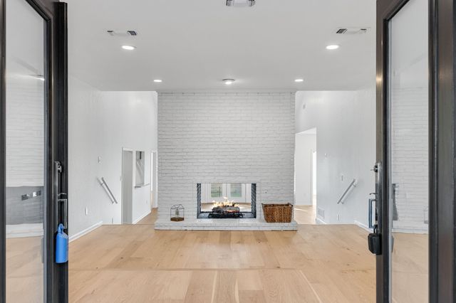 2636 Brookside Drive, Irving, TX 75063