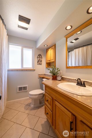 361 Penning Road, Chehalis, WA 98532
