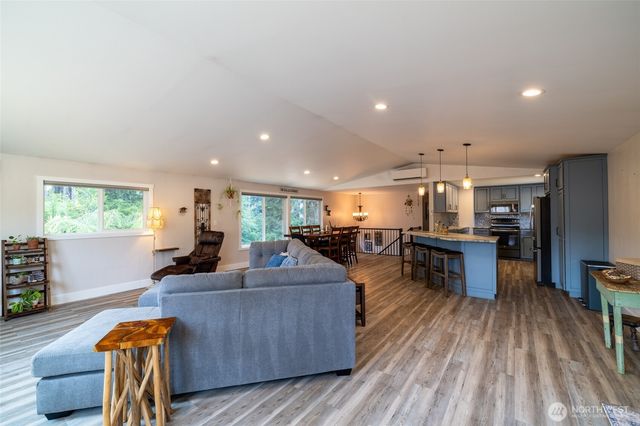 361 Penning Road, Chehalis, WA 98532