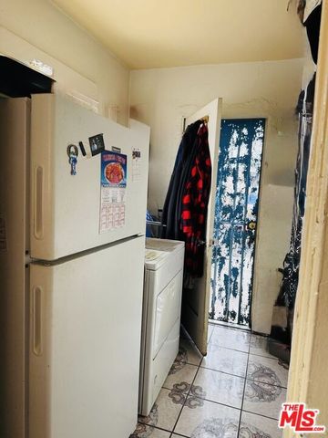 1450 W 67th Street, Los Angeles, CA 90047