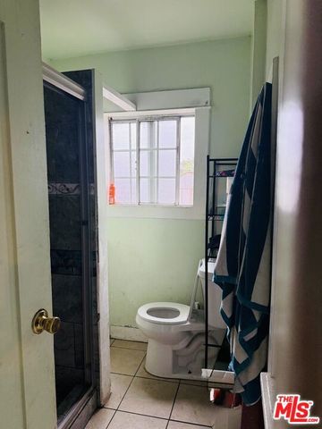 1450 W 67th Street, Los Angeles, CA 90047