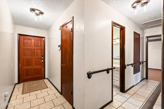 109 Stennis Avenue, Ocean Springs, MS 39564