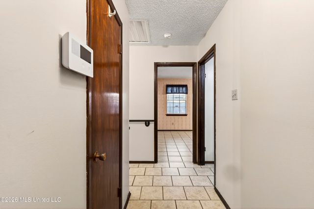 109 Stennis Avenue, Ocean Springs, MS 39564