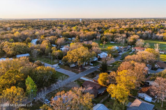 109 Stennis Avenue, Ocean Springs, MS 39564