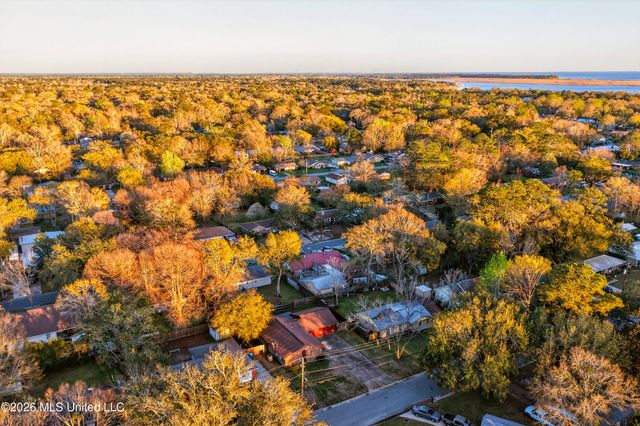 109 Stennis Avenue, Ocean Springs, MS 39564