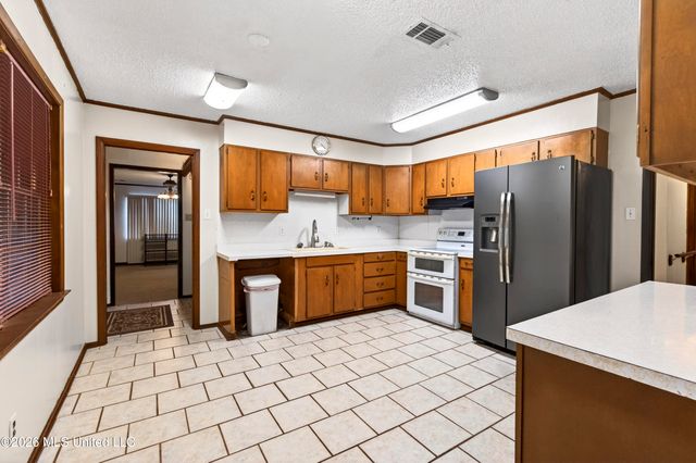 109 Stennis Avenue, Ocean Springs, MS 39564