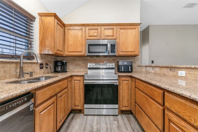 803 Green Street, Rio Vista, TX 76093