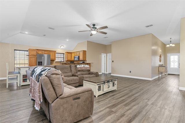 803 Green Street, Rio Vista, TX 76093