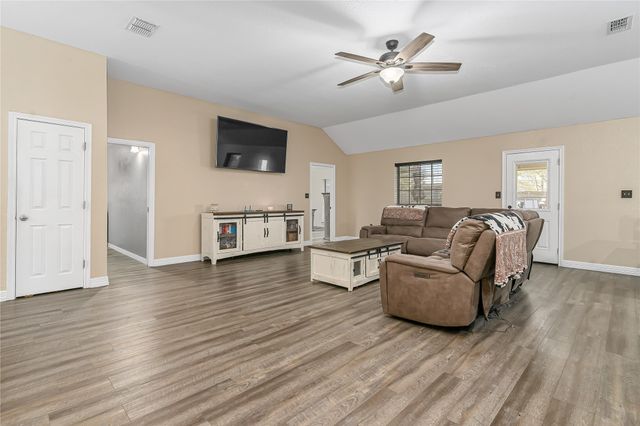 803 Green Street, Rio Vista, TX 76093