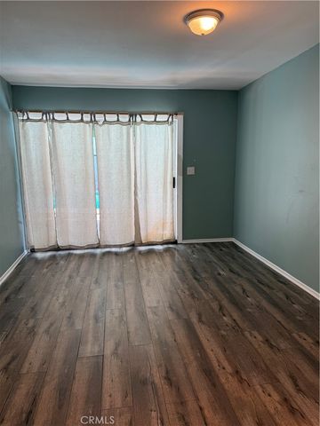 22814 Collins, Woodland Hills, CA 91367