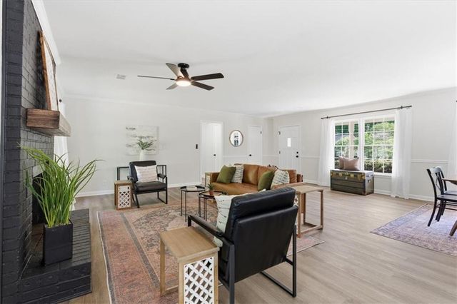 395 Ben Avenue SW, Lilburn, GA 30047