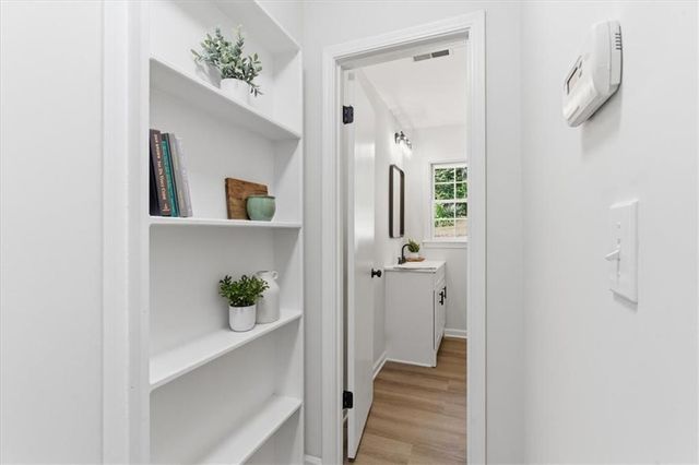 395 Ben Avenue SW, Lilburn, GA 30047