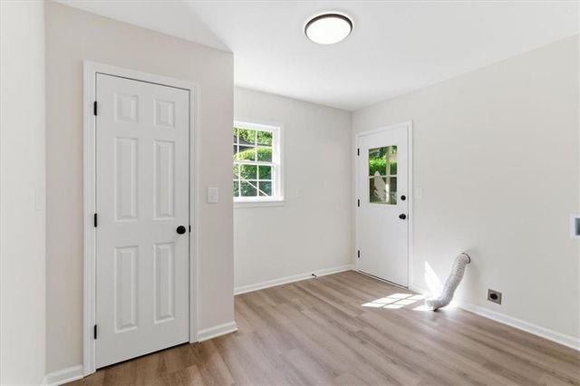 395 Ben Avenue SW, Lilburn, GA 30047