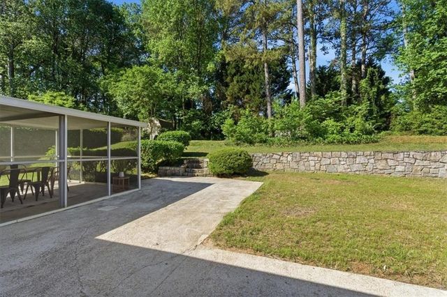 395 Ben Avenue SW, Lilburn, GA 30047