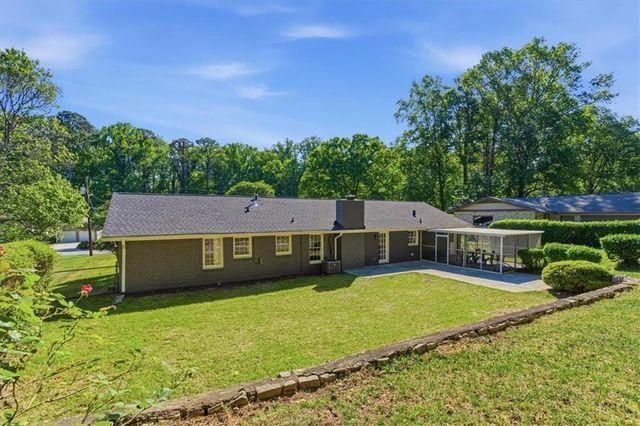 395 Ben Avenue SW, Lilburn, GA 30047
