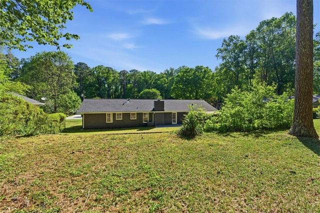 395 Ben Avenue SW, Lilburn, GA 30047