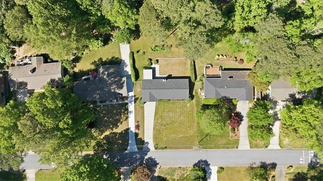 395 Ben Avenue SW, Lilburn, GA 30047