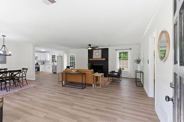 395 Ben Avenue SW, Lilburn, GA 30047