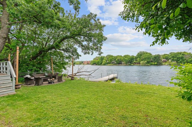 428 Glenbrook Avenue N, Oakdale, MN 55128