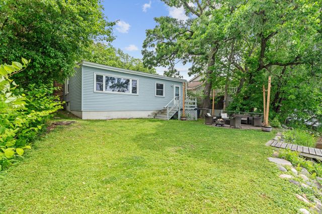 428 Glenbrook Avenue N, Oakdale, MN 55128