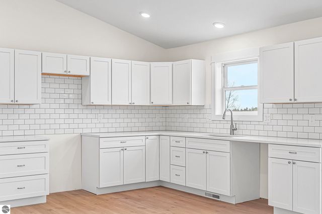 5436 Revella Lane, Grawn, MI 49637