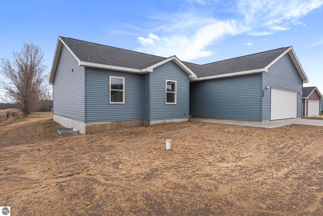 5436 Revella Lane, Grawn, MI 49637