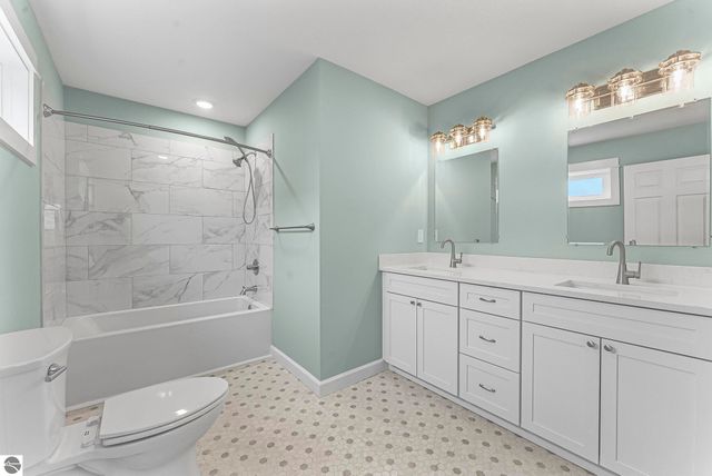 5436 Revella Lane, Grawn, MI 49637