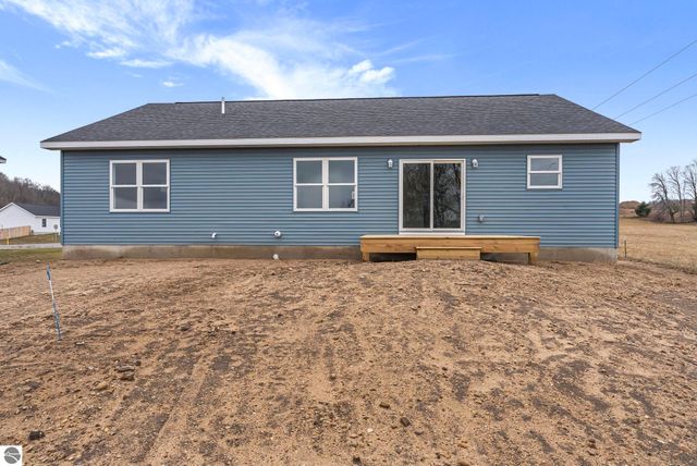 5436 Revella Lane, Grawn, MI 49637