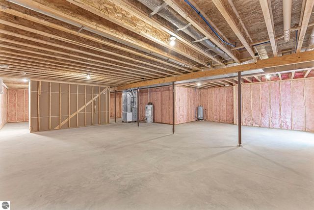 5436 Revella Lane, Grawn, MI 49637