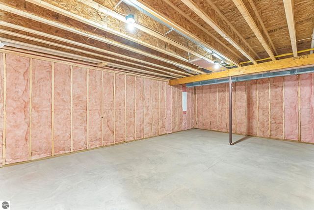 5436 Revella Lane, Grawn, MI 49637