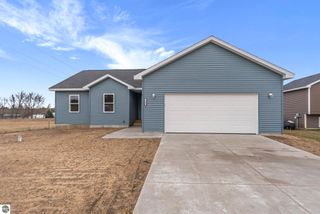 5436 Revella Lane, Grawn, MI 49637