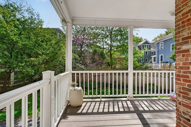 21 Hammond Pond Prkw 2, Newton, MA 02467