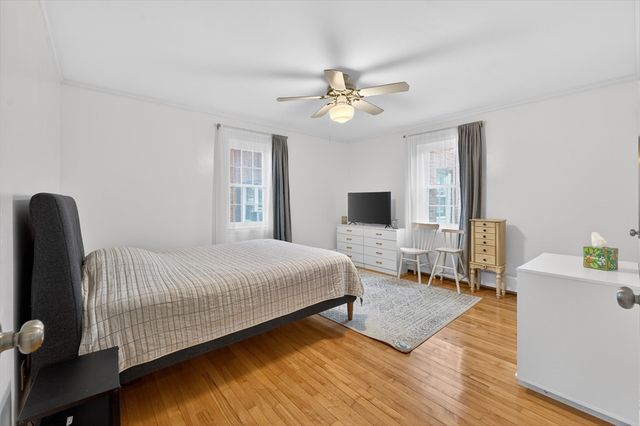 21 Hammond Pond Prkw 2, Newton, MA 02467