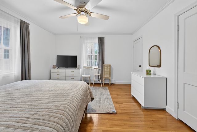 21 Hammond Pond Prkw 2, Newton, MA 02467