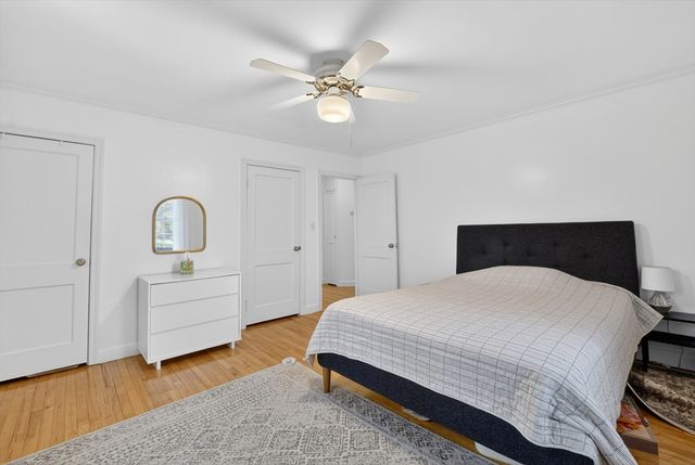 21 Hammond Pond Prkw 2, Newton, MA 02467