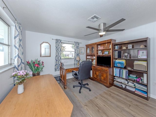 1480 LAKESIDE DRIVE, Venice, FL 34293