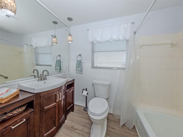 1480 LAKESIDE DRIVE, Venice, FL 34293
