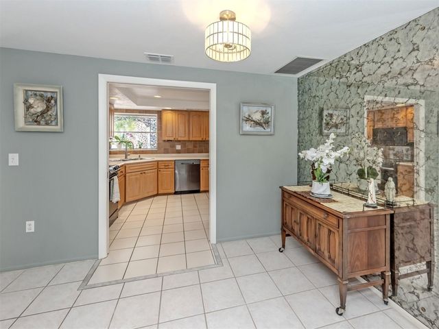 1480 LAKESIDE DRIVE, Venice, FL 34293