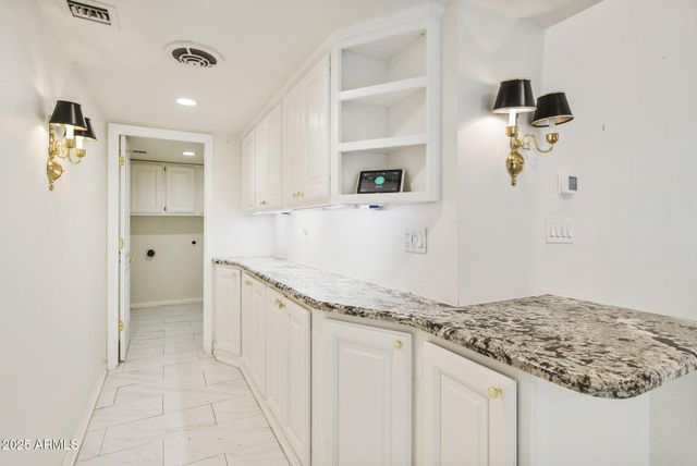 7365 E VALLEY VIEW Road, Scottsdale, AZ 85250