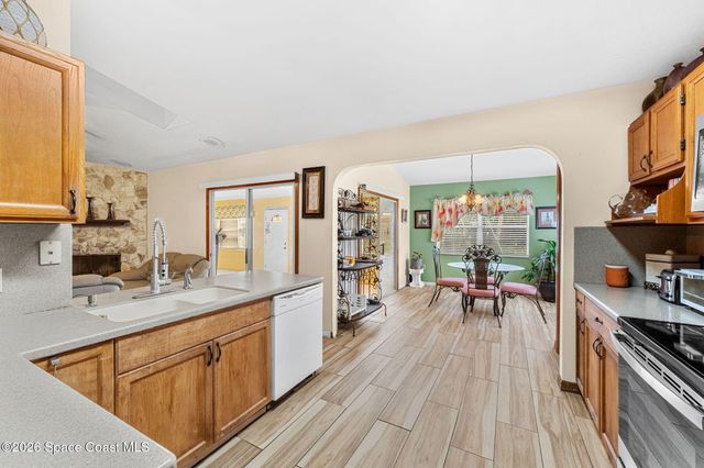 597 Balcom Terrace SE, Palm Bay, FL 32909