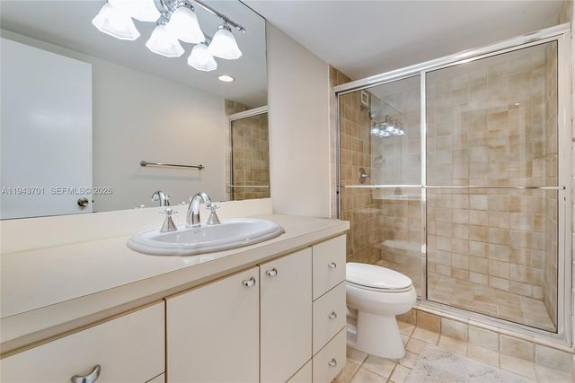 90 Edgewater Dr 501, Coral Gables, FL 33133