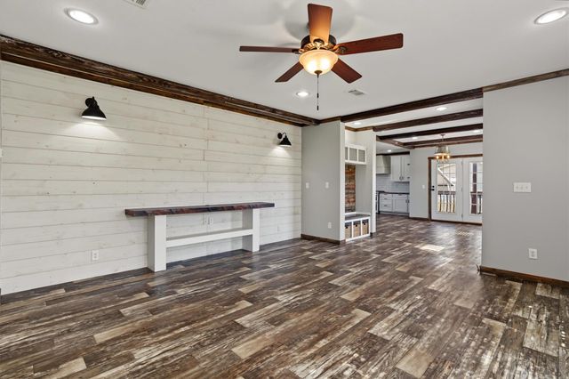546 5th Street, Dickinson, TX 77539
