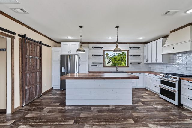 546 5th Street, Dickinson, TX 77539