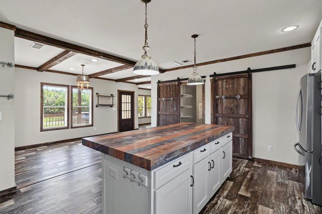 546 5th Street, Dickinson, TX 77539