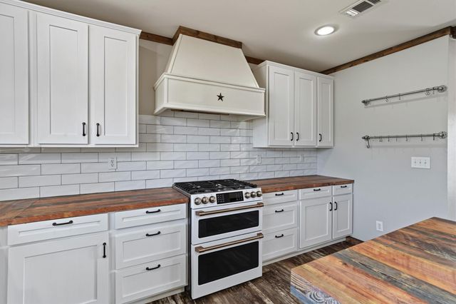 546 5th Street, Dickinson, TX 77539