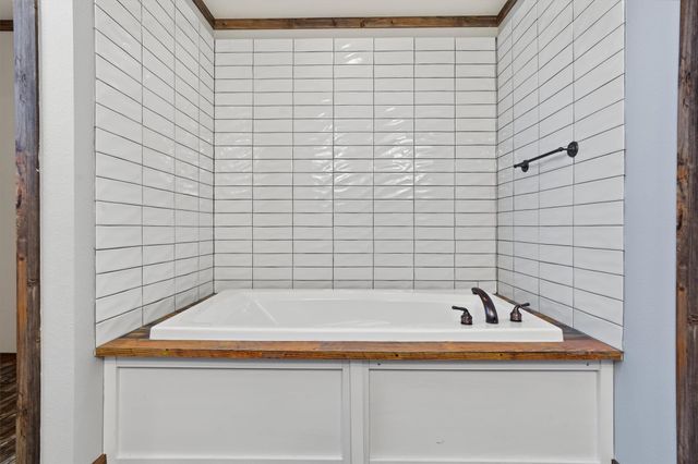 546 5th Street, Dickinson, TX 77539