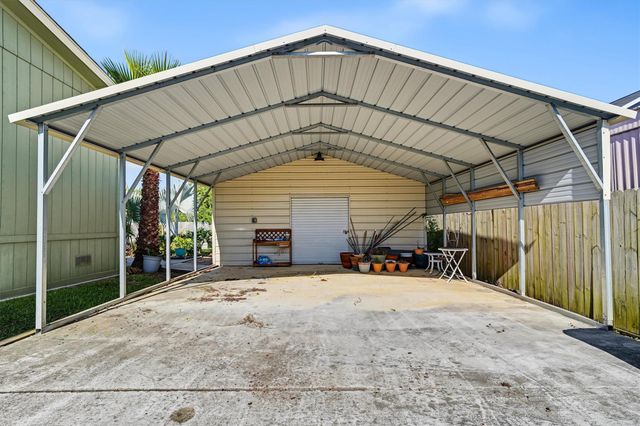 546 5th Street, Dickinson, TX 77539