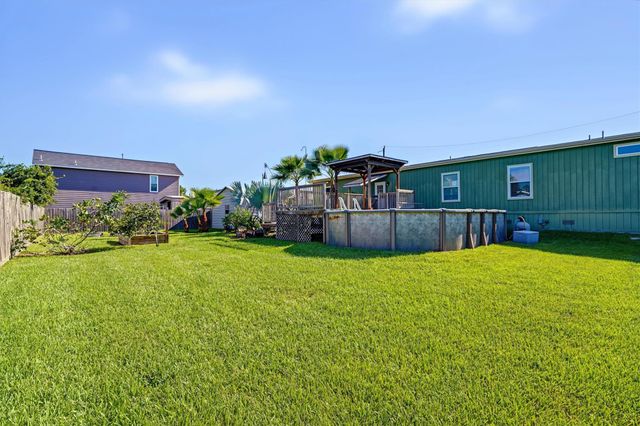 546 5th Street, Dickinson, TX 77539