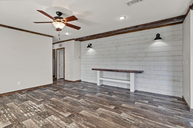 546 5th Street, Dickinson, TX 77539